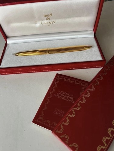 Cartier must - de, penna